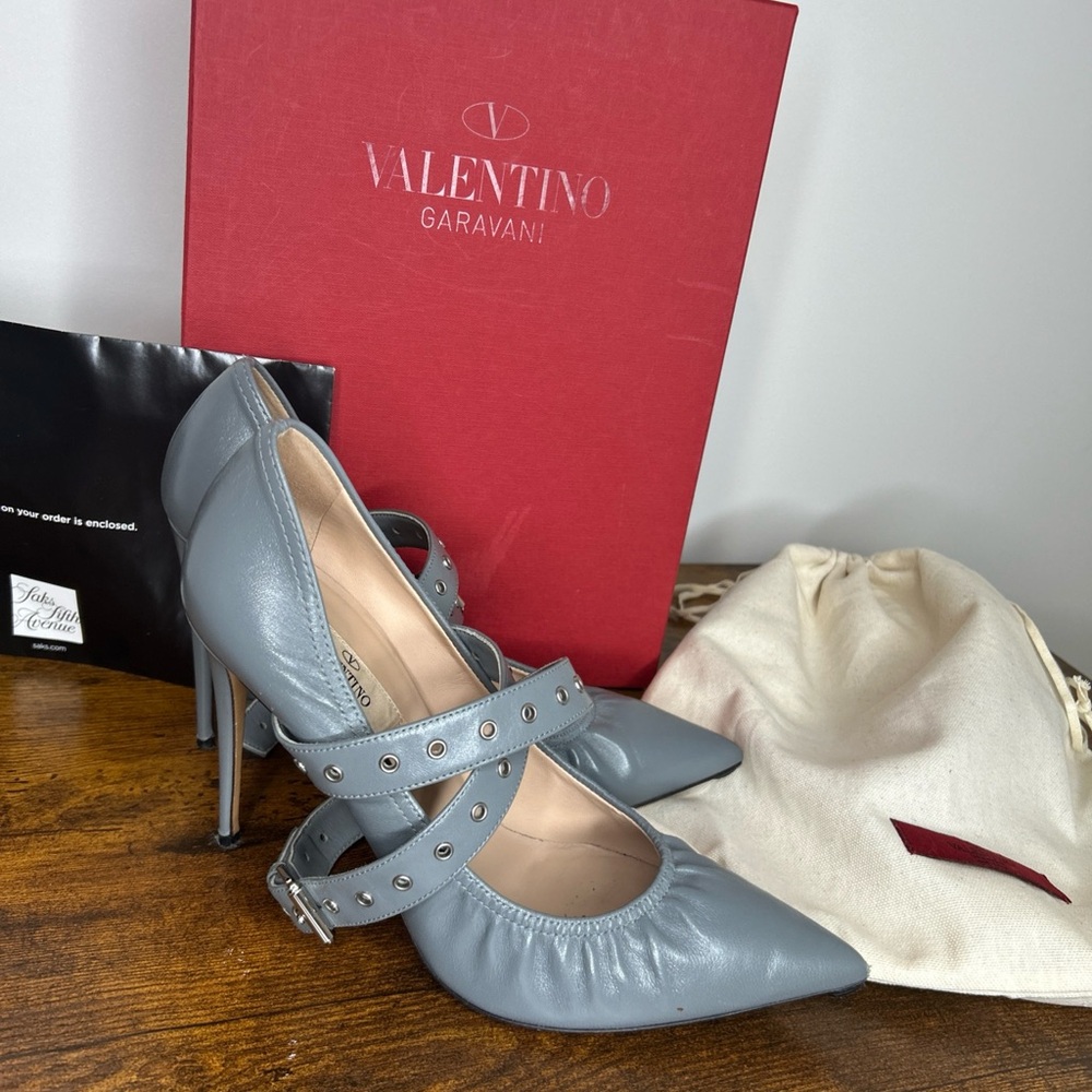 Valentino Garavani Gray Studded Heels - Picture 3 of 8